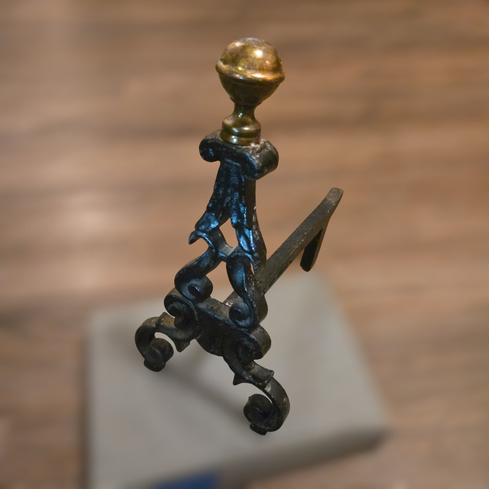 VTG Virginia Metalcrafters Williamsburg Restoration Andiron Black Brass Finial